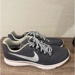 Nike shoes men’s size 11